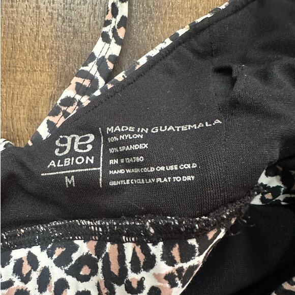 Albion Fit Leopard Uplift Swimsuit Top  Size Medium - Picture 6 of 6